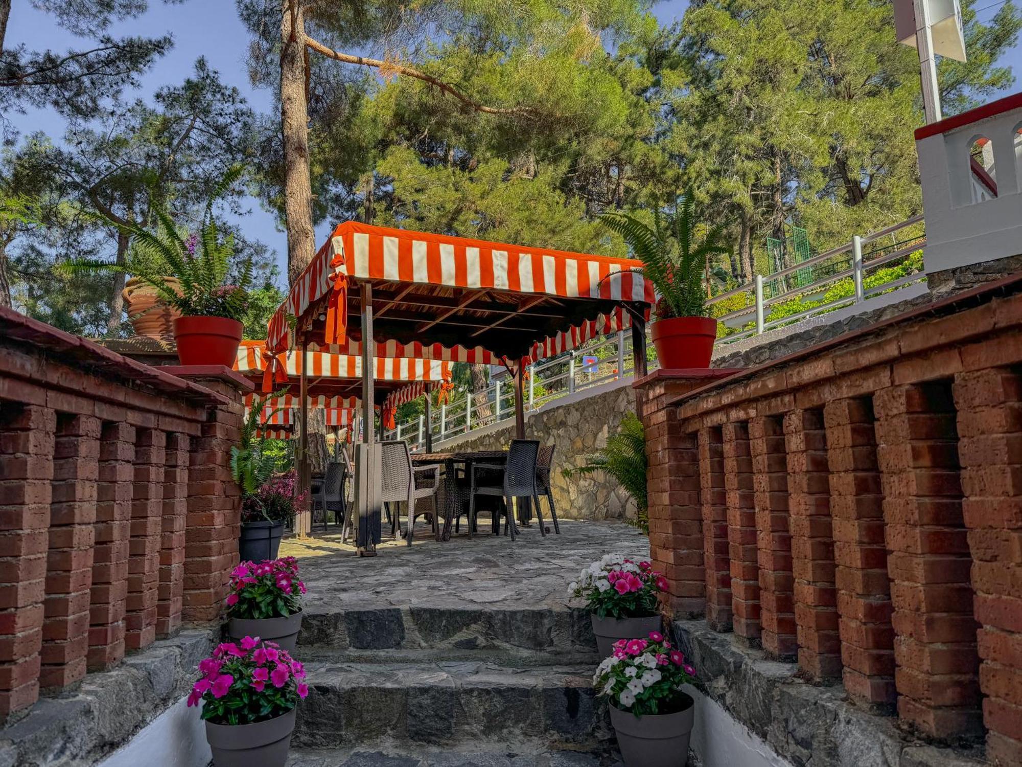 Semiramis Boutique Hotel & Spa Kato Platres Exterior photo